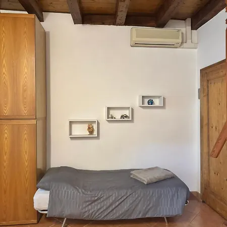 Casa Lalla - San Zeno شقة